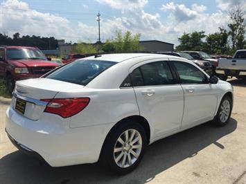 2013 Chrysler 200 Touring   - Photo 6 - Cincinnati, OH 45255