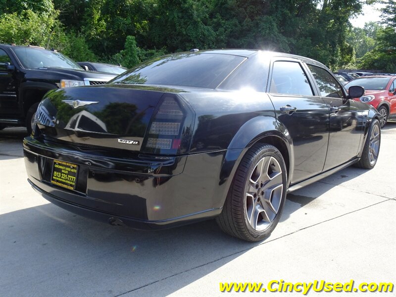 2006 Chrysler 300 Series SRT-8   - Photo 5 - Cincinnati, OH 45255