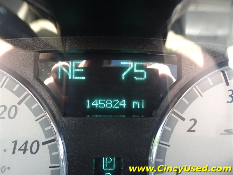 2006 Chrysler 300 Series SRT-8   - Photo 20 - Cincinnati, OH 45255