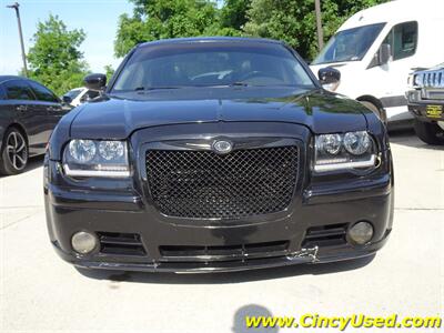 2006 Chrysler 300 Series SRT-8   - Photo 2 - Cincinnati, OH 45255