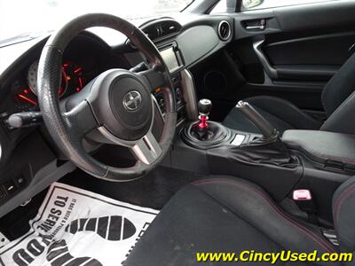 2015 Scion FR-S - Photo 11 - Cincinnati, OH 45255