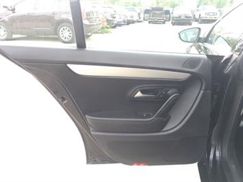 2010 Volkswagen CC Sport PZEV - Photo 23 - Cincinnati, OH 45255