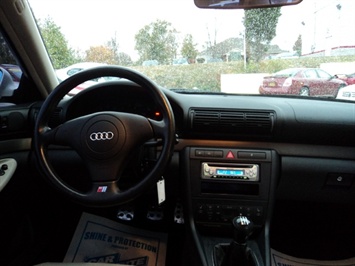 2001 Audi A4   - Photo 7 - Cincinnati, OH 45255