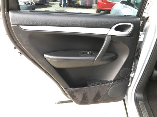 2005 Porsche Cayenne   - Photo 23 - Cincinnati, OH 45255