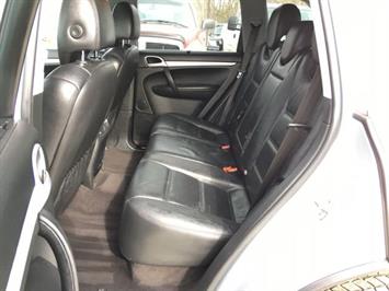 2005 Porsche Cayenne   - Photo 15 - Cincinnati, OH 45255