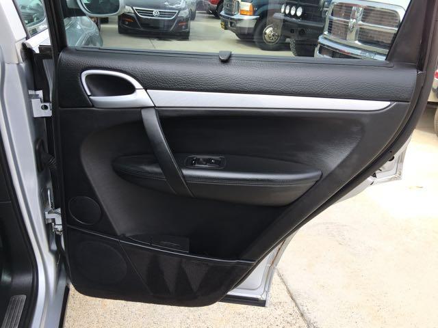 2005 Porsche Cayenne   - Photo 24 - Cincinnati, OH 45255