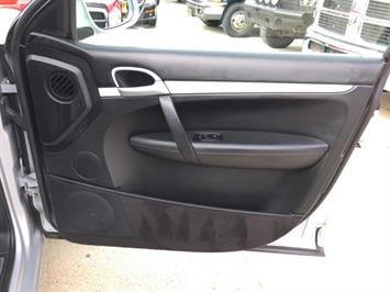 2005 Porsche Cayenne   - Photo 22 - Cincinnati, OH 45255