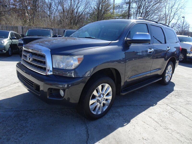 2011 Toyota Sequoia Platinum  5.7L V8 4X4 - Photo 3 - Cincinnati, OH 45255