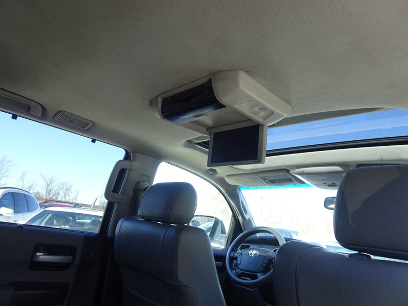 2011 Toyota Sequoia Platinum  5.7L V8 4X4 - Photo 16 - Cincinnati, OH 45255