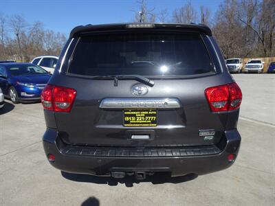 2011 Toyota Sequoia Platinum  5.7L V8 4X4 - Photo 7 - Cincinnati, OH 45255
