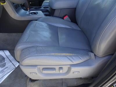 2011 Toyota Sequoia Platinum  5.7L V8 4X4 - Photo 29 - Cincinnati, OH 45255