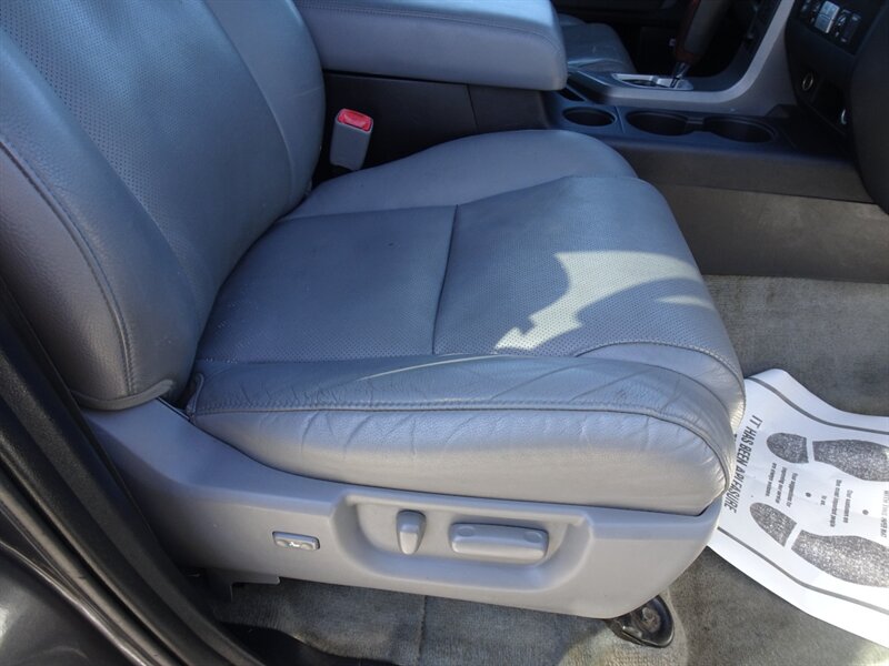 2011 Toyota Sequoia Platinum  5.7L V8 4X4 - Photo 30 - Cincinnati, OH 45255