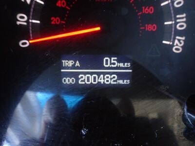 2011 Toyota Sequoia Platinum  5.7L V8 4X4 - Photo 24 - Cincinnati, OH 45255