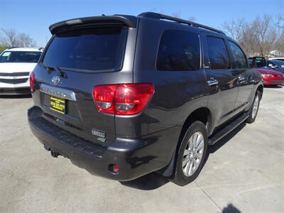 2011 Toyota Sequoia Platinum  5.7L V8 4X4 - Photo 6 - Cincinnati, OH 45255