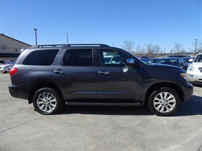 2011 Toyota Sequoia Platinum  5.7L V8 4X4 - Photo 4 - Cincinnati, OH 45255