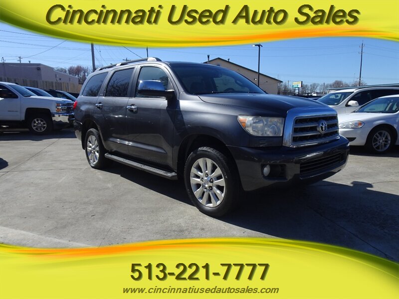 2011 Toyota Sequoia Platinum  5.7L V8 4X4 - Photo 1 - Cincinnati, OH 45255