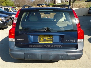 2001 Volvo V70   - Photo 5 - Cincinnati, OH 45255