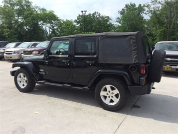 2007 Jeep Wrangler Unlimited Sahara   - Photo 4 - Cincinnati, OH 45255