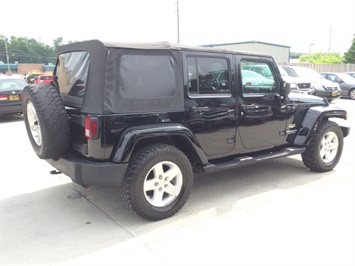 2007 Jeep Wrangler Unlimited Sahara   - Photo 6 - Cincinnati, OH 45255