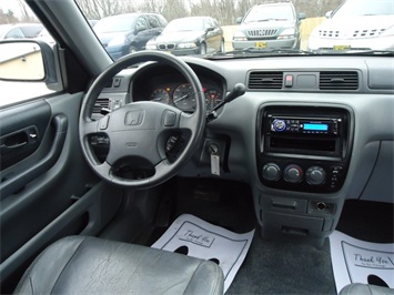 1997 Honda CR-V   - Photo 7 - Cincinnati, OH 45255