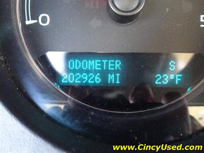 2011 GMC Sierra 3500 Denali   - Photo 19 - Cincinnati, OH 45255