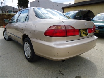 2000 Honda Accord LX   - Photo 12 - Cincinnati, OH 45255