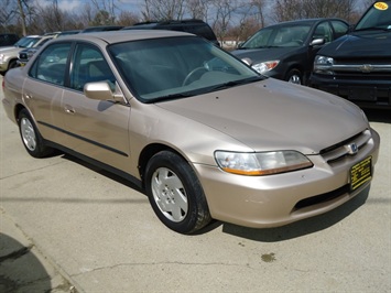 2000 Honda Accord LX   - Photo 1 - Cincinnati, OH 45255