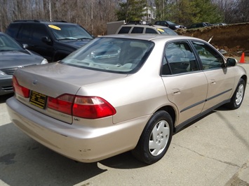 2000 Honda Accord LX   - Photo 6 - Cincinnati, OH 45255