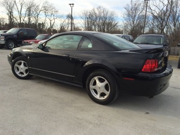 2000 Ford Mustang   - Photo 12 - Cincinnati, OH 45255