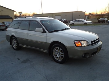 2000 Subaru Outback Limited   - Photo 1 - Cincinnati, OH 45255