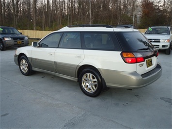 2000 Subaru Outback Limited   - Photo 4 - Cincinnati, OH 45255