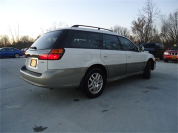 2000 Subaru Outback Limited   - Photo 13 - Cincinnati, OH 45255