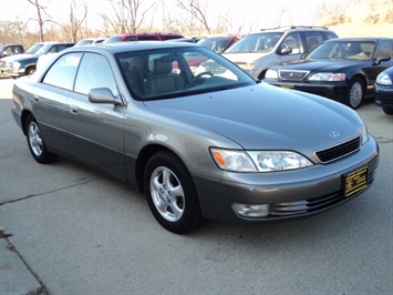 1998 Lexus ES 300   - Photo 1 - Cincinnati, OH 45255