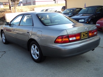 1998 Lexus ES 300   - Photo 4 - Cincinnati, OH 45255