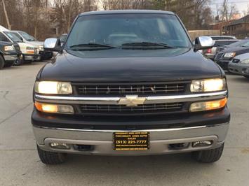 2002 Chevrolet Silverado 1500HD LT   - Photo 2 - Cincinnati, OH 45255