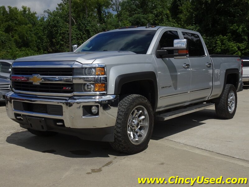 2015 Chevrolet Silverado 2500 LTZ - Photo 3 - Cincinnati, OH 45255