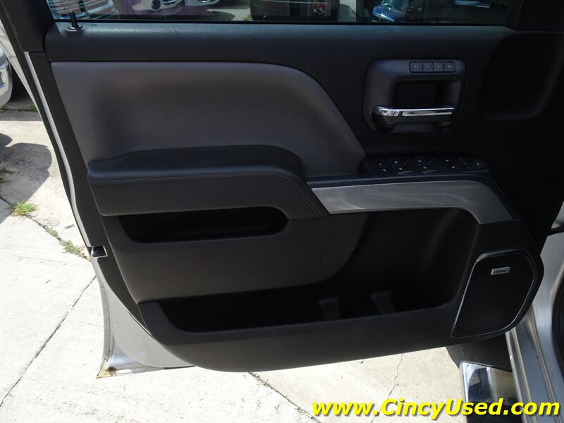 2015 Chevrolet Silverado 2500 LTZ - Photo 32 - Cincinnati, OH 45255