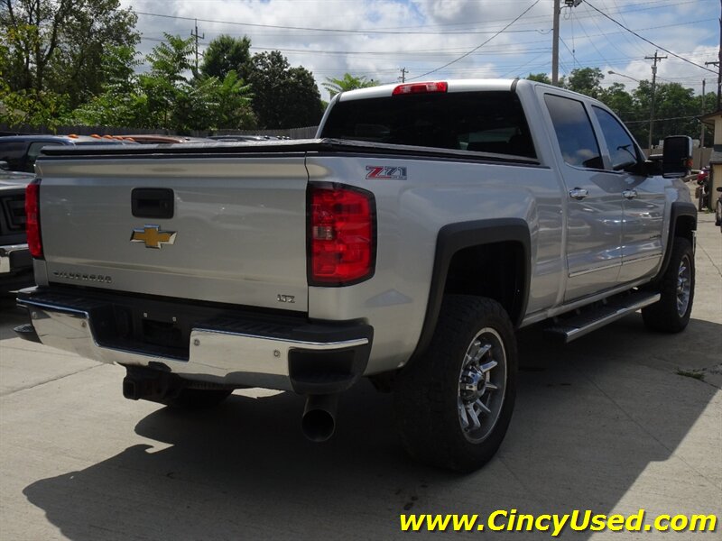 2015 Chevrolet Silverado 2500 LTZ - Photo 6 - Cincinnati, OH 45255