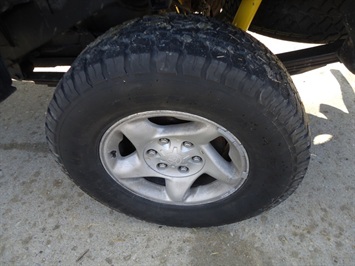 2001 Toyota Tacoma   - Photo 23 - Cincinnati, OH 45255