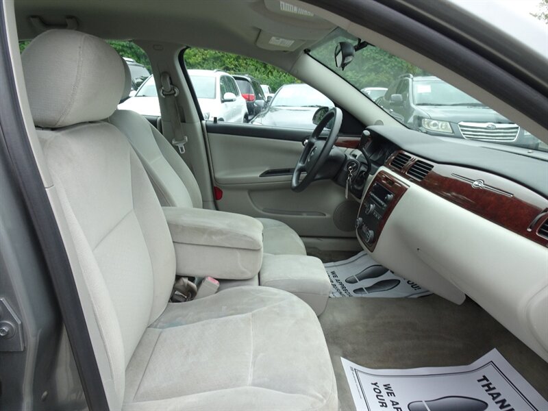 2007 Chevrolet Impala LT 3.5L V6 FWD - Photo 10 - Cincinnati, OH 45255