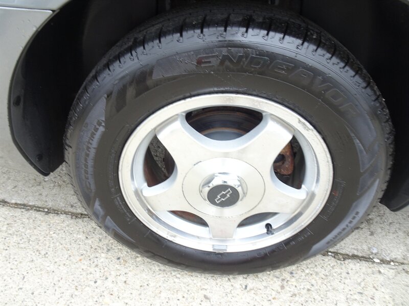 2007 Chevrolet Impala LT 3.5L V6 FWD - Photo 14 - Cincinnati, OH 45255