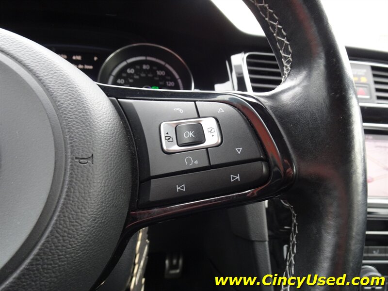 2015 Volkswagen Golf R 4Motion - Photo 27 - Cincinnati, OH 45255