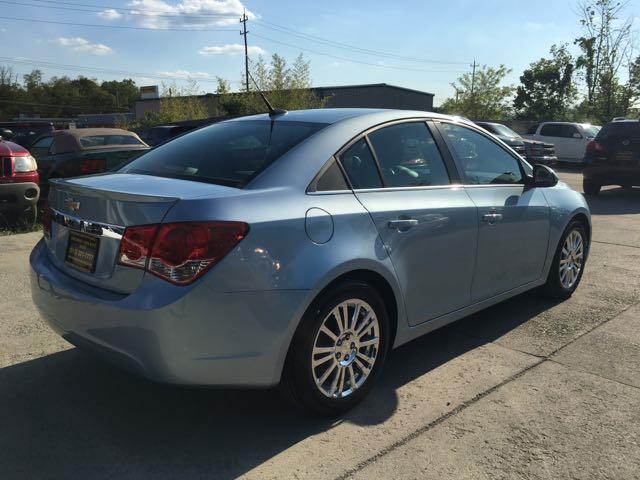 2011 Chevrolet Cruze ECO - Photo 6 - Cincinnati, OH 45255
