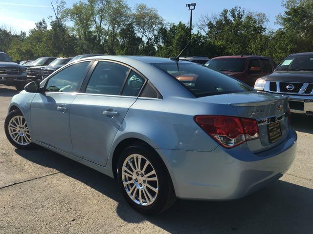 2011 Chevrolet Cruze ECO - Photo 12 - Cincinnati, OH 45255