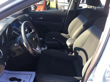2011 Chevrolet Cruze ECO   - Photo 14 - Cincinnati, OH 45255