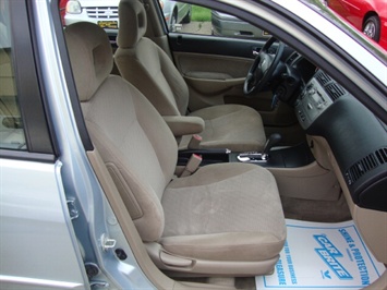 2003 Honda Civic Hybrid   - Photo 8 - Cincinnati, OH 45255