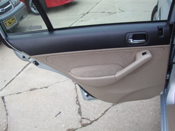 2003 Honda Civic Hybrid   - Photo 22 - Cincinnati, OH 45255