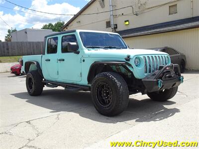 2020 Jeep Gladiator Sport   - Photo 4 - Cincinnati, OH 45255