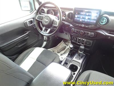 2020 Jeep Gladiator Sport   - Photo 16 - Cincinnati, OH 45255