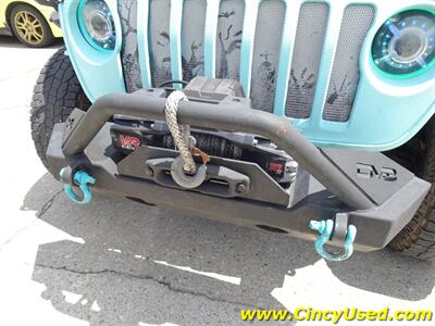 2020 Jeep Gladiator Sport   - Photo 10 - Cincinnati, OH 45255